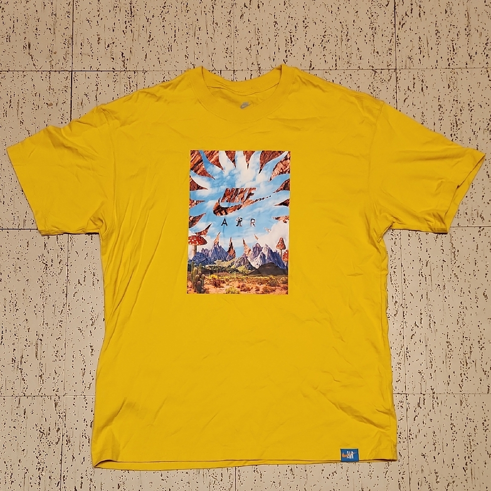 Nike Air Pinwheel Trippy Mushroom Crewneck T-Shirt